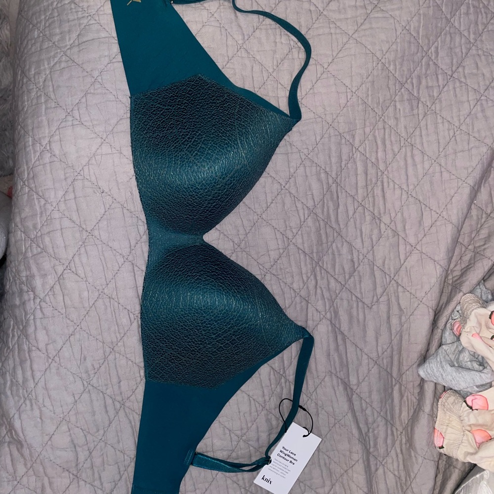 Knix wing woman contour bra